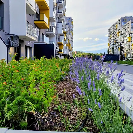 E N A East Gate Living Apartment *