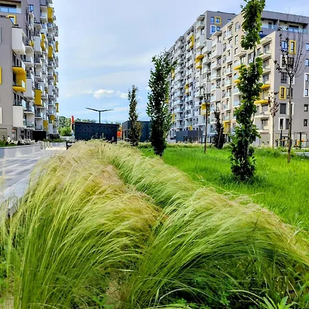 דירה E N A East Gate Living סקופיה