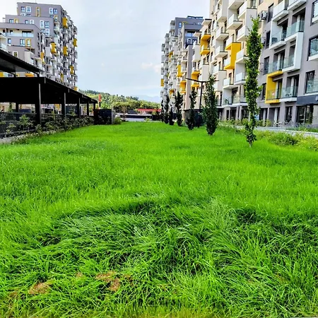 דירה E N A East Gate Living סקופיה