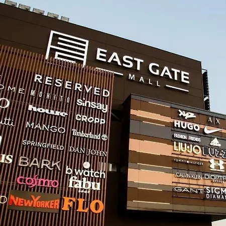 דירה E N A East Gate Living סקופיה